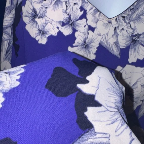 Tahari- NWT Purple Floral Maxi Dress with White Blooms Size Medium - Picture 10 of 13